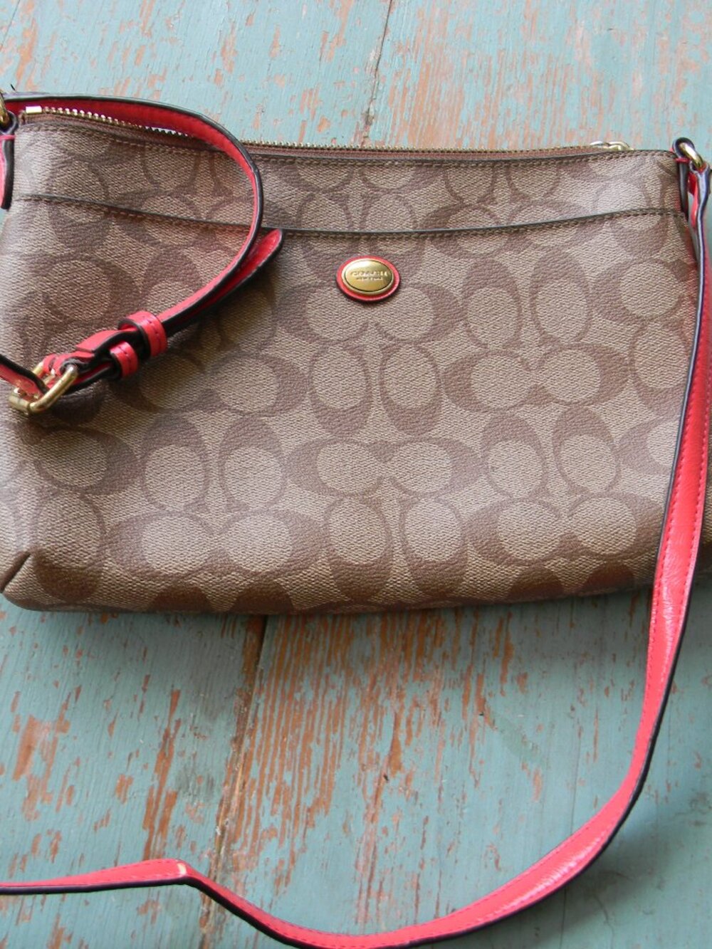 COACH PEYTON TAN/PINK SIGNATURE LOGO SMALL SWINGPACK CROSSBODY **AS IS